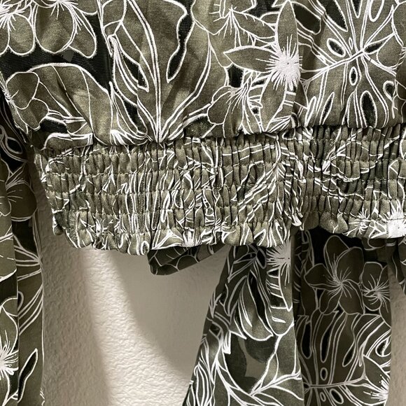 AMBER SKIES (NWT) Long Sleeve Open Tie Front Cropped Burnout Tropical, Olive - L - Picture 7 of 11